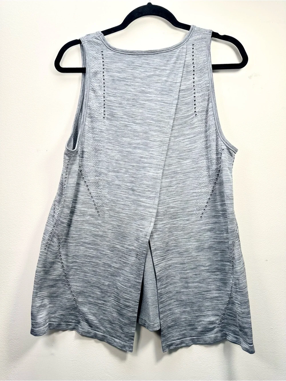 Athleta Foothill Seamless Split Back Tank Top, Heather Gray, Large - Picture 7 of 14